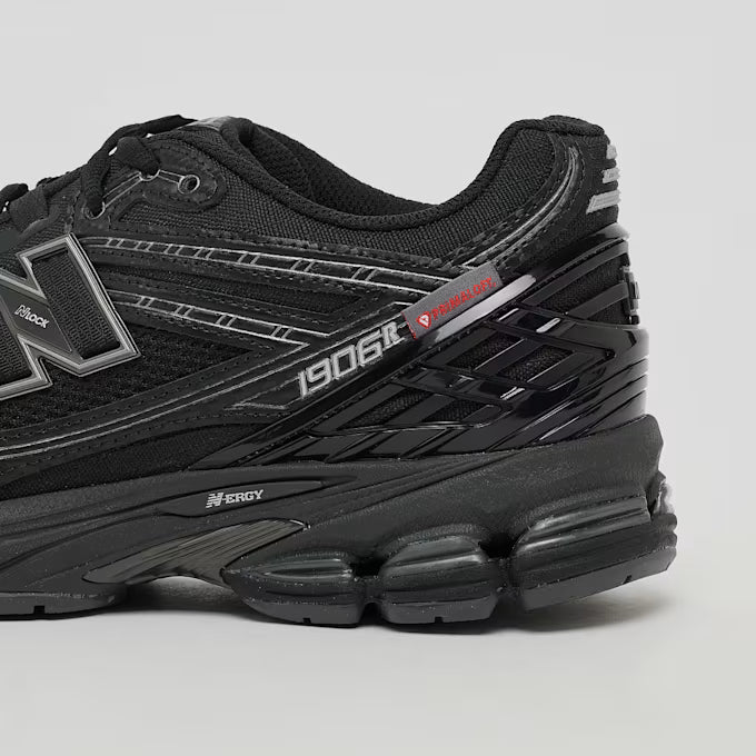 NB 1906R Triple Black